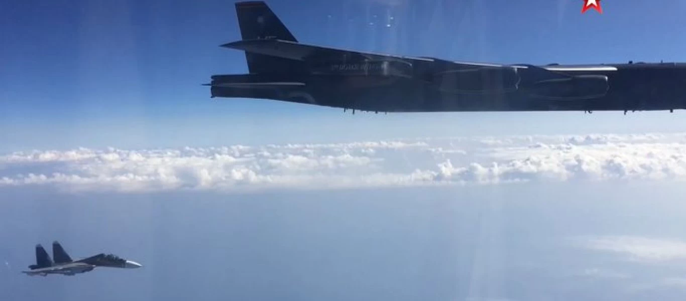 «Θερμές» αναχαιτίσεις αμερικανικών Β-52 από ρωσικά Su-27 και Su-30SM στη Μαύρη Θάλασσα